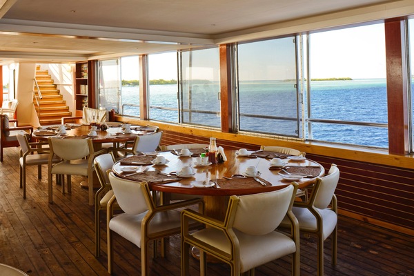 Riviera Travel, MV Yasawa Princess, Restaurant 1.jpg
